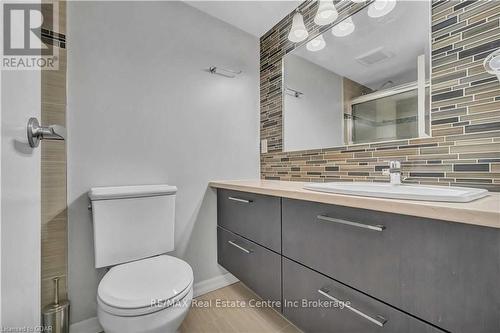 205 - 358 Waterloo Avenue, Guelph (Central West), ON - Indoor Photo Showing Bathroom