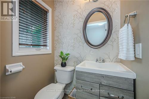 47 Bowen Drive, Guelph (Brant), ON - Indoor Photo Showing Bathroom