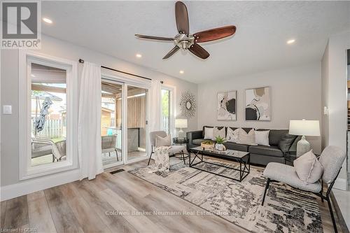 47 Bowen Drive, Guelph (Brant), ON - Indoor Photo Showing Living Room