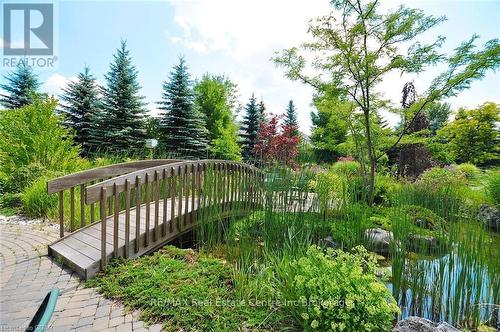 D403 - 71 Bayberry Drive, Guelph (Village), ON - Outdoor