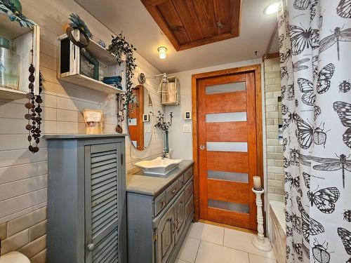 Bathroom - 6620 Rue St-Pierre O., Saint-Hyacinthe, QC - Indoor