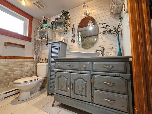 Bathroom - 6620 Rue St-Pierre O., Saint-Hyacinthe, QC - Indoor