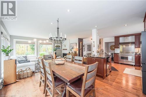 1825 Victoria Road S, Guelph (Guelph South), ON - Indoor Photo Showing Dining Room