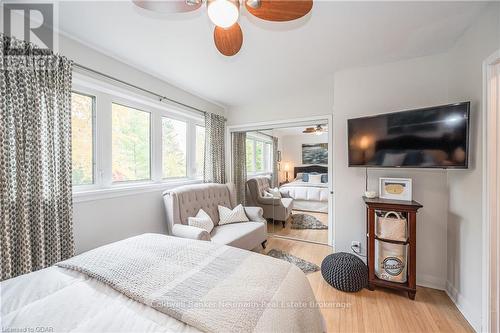 1825 Victoria Road S, Guelph (Guelph South), ON - Indoor Photo Showing Bedroom