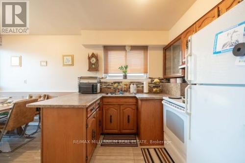 98 Spenvalley Drive, Toronto, ON - Indoor Photo Showing Kitchen