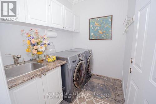 50 Islandview Way, Hamilton, ON - Indoor Photo Showing Laundry Room