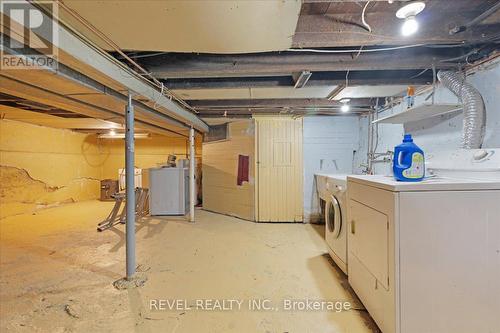 105 Edgemont Street N, Hamilton, ON - Indoor Photo Showing Laundry Room