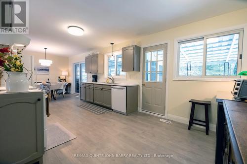 48 Nelson Street, Quinte West, ON - Indoor Photo Showing Kitchen