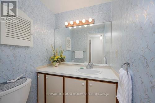 1858 Appleford Street, Ottawa, ON - Indoor Photo Showing Bathroom