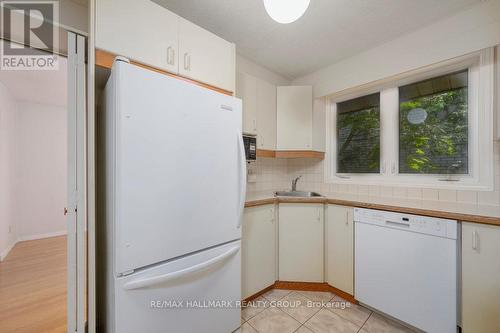 1858 Appleford Street, Ottawa, ON - Indoor Photo Showing Kitchen