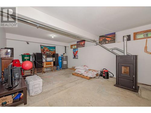 2510 Samuelson Road, Sicamous, BC - Indoor