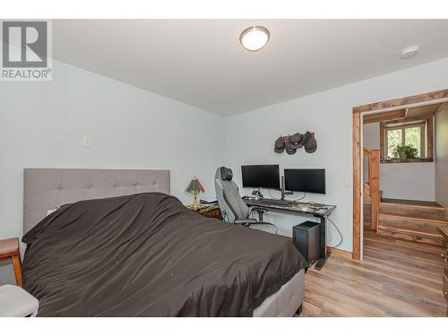 2510 Samuelson Road, Sicamous, BC - Indoor Photo Showing Bedroom