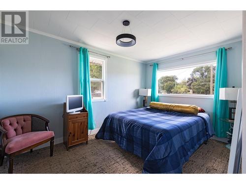 209 Thrupp Street, Kamloops, BC - Indoor Photo Showing Bedroom