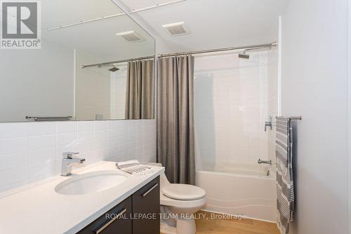 401 - 22 Perkins Street, Ottawa, ON - Indoor Photo Showing Bathroom