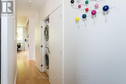 401 - 22 Perkins Street, Ottawa, ON - Indoor Photo Showing Laundry Room