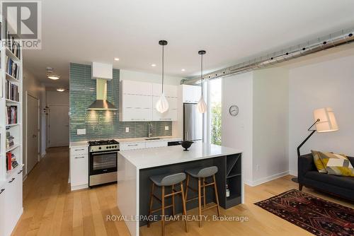 401 - 22 Perkins Street, Ottawa, ON - Indoor Photo Showing Kitchen With Upgraded Kitchen