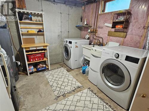 393 Baldoon Road Unit# 27, Chatham, ON - Indoor Photo Showing Laundry Room