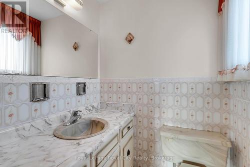 9 Blackbird Crescent, Guelph (Victoria North), ON - Indoor Photo Showing Bathroom