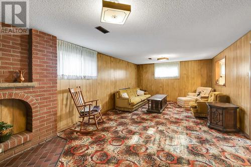 9 Blackbird Crescent, Guelph (Victoria North), ON - Indoor With Fireplace