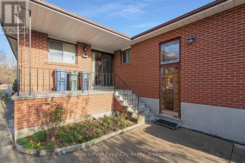 9 Blackbird Crescent, Guelph (Victoria North), ON - Outdoor With Exterior