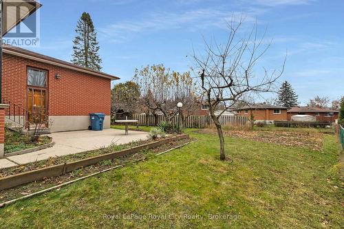 9 Blackbird Crescent, Guelph (Victoria North), ON - Outdoor