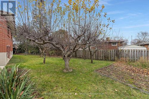 9 Blackbird Crescent, Guelph (Victoria North), ON - Outdoor