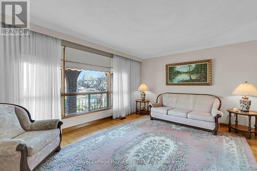 9 Blackbird Crescent, Guelph (Victoria North), ON - Indoor Photo Showing Living Room