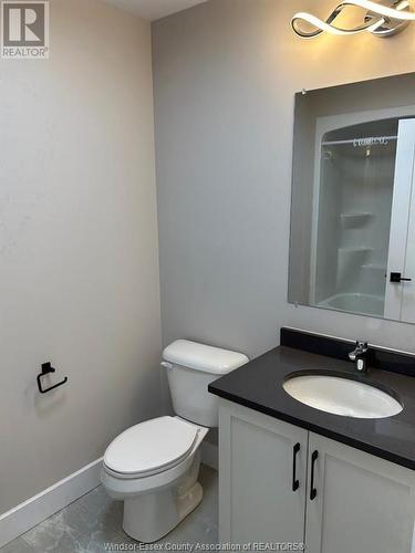 140 Main Street East Unit# 207, Kingsville, ON - Indoor Photo Showing Bathroom