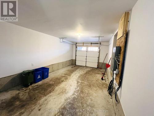 155 Danzatore Path, Oshawa, ON - Indoor Photo Showing Garage