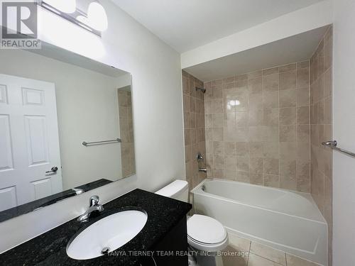 155 Danzatore Path, Oshawa, ON - Indoor Photo Showing Bathroom