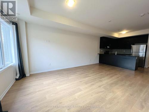 155 Danzatore Path, Oshawa, ON - Indoor Photo Showing Kitchen