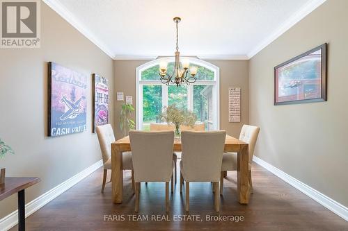 16 Boothby Crescent, Springwater, ON - Indoor Photo Showing Dining Room