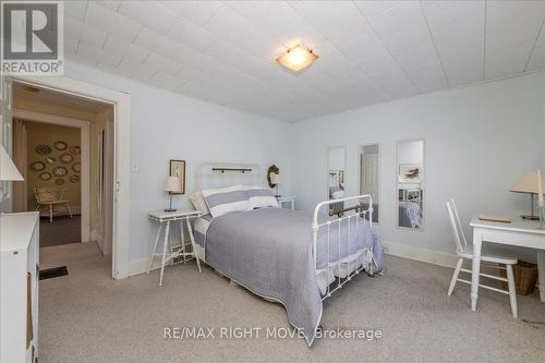 132 Jarvis Street, Orillia, ON - Indoor Photo Showing Bedroom