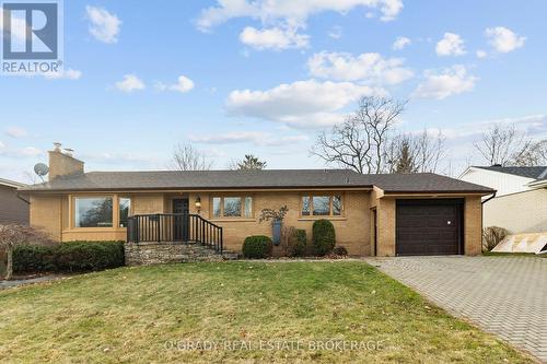 6 Woodlawn Place, Brockville, ON - Outdoor