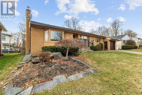 6 Woodlawn Place, Brockville, ON - Outdoor