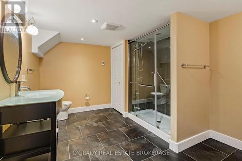 6 Woodlawn Place, Brockville, ON - Indoor Photo Showing Bathroom