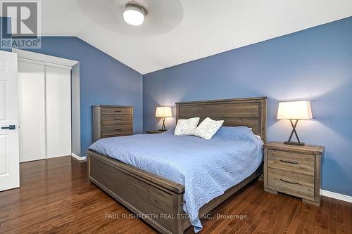 2040 Oakbrook Circle, Ottawa, ON - Indoor Photo Showing Bedroom