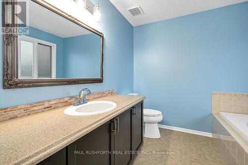 2040 Oakbrook Circle, Ottawa, ON - Indoor Photo Showing Bathroom