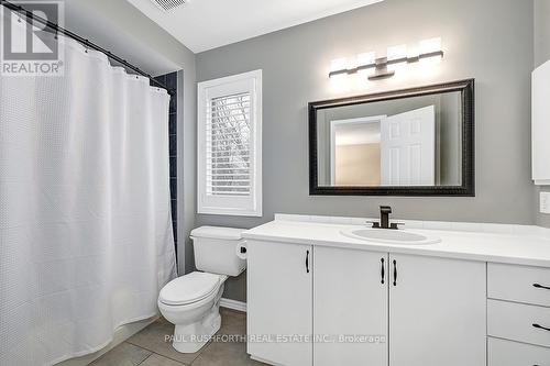 2040 Oakbrook Circle, Ottawa, ON - Indoor Photo Showing Bathroom