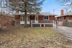 1515 LEPAGE AVENUE  Ottawa, ON K1Z 8E1