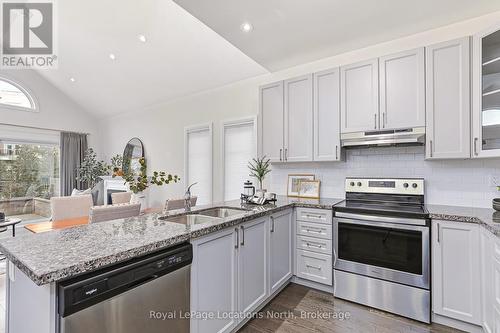 75 Kari Crescent, Collingwood, ON - Indoor Photo Showing Kitchen With Stainless Steel Kitchen With Double Sink With Upgraded Kitchen