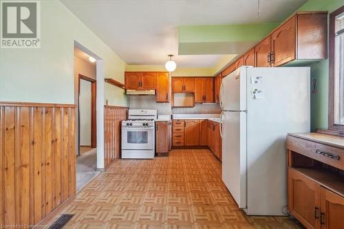 632 Beach Boulevard, Hamilton, ON - Indoor Photo Showing Kitchen