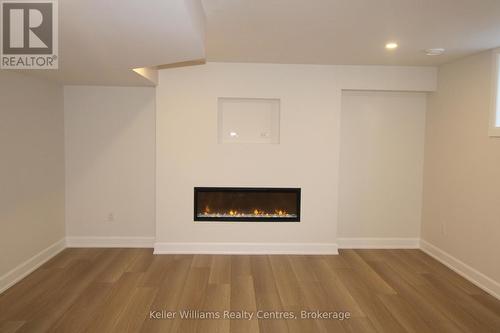 861 22Nd Avenue A, Hanover, ON - Indoor With Fireplace