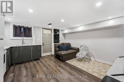 165 Claremont Street, Toronto, ON - Indoor