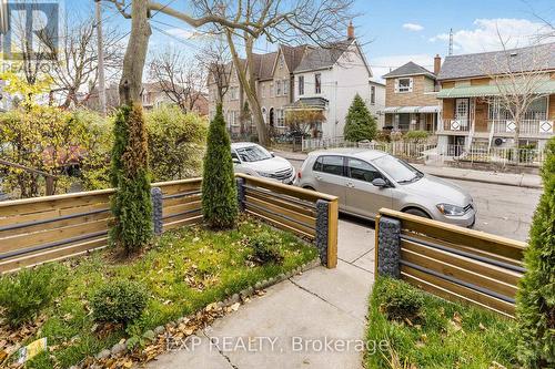 165 Claremont Street, Toronto, ON - Outdoor