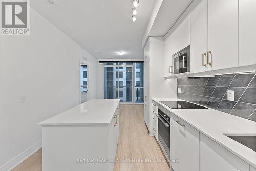 2603 - 36 Elm Drive, Mississauga, ON - Indoor Photo Showing Kitchen