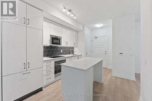 2603 - 36 Elm Drive, Mississauga, ON - Indoor Photo Showing Kitchen