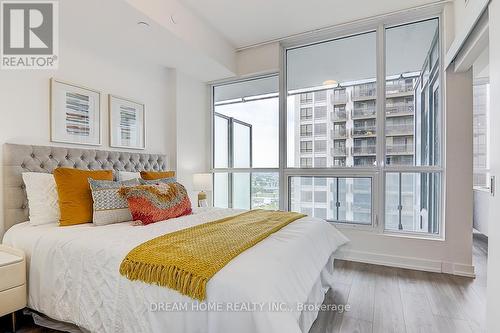 812 - 10 De Boers Drive, Toronto, ON - Indoor Photo Showing Bedroom