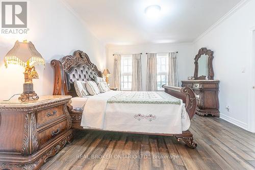 10 Costner Place, Caledon, ON - Indoor Photo Showing Bedroom