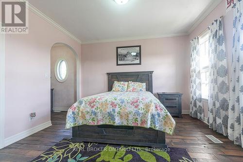 10 Costner Place, Caledon, ON - Indoor Photo Showing Bedroom